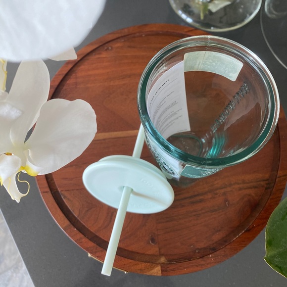 NWT Starbucks Spring 2023 Recycled Glass Mint Triangle Bottom  16oz Tumbler - Picture 10 of 13